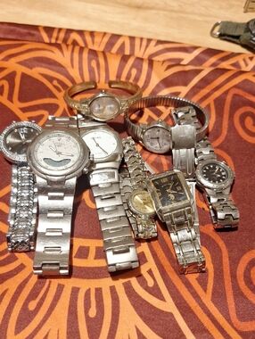 Mixed Silver-Tone Men's Watch Lot - Assorted Styles